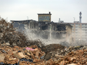Stavby na Velkomoravské už jsou téměř minulostí. Demolice míří do finále