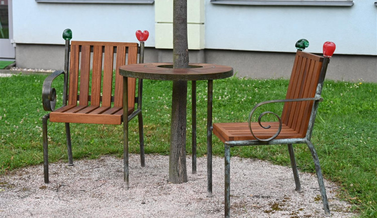 U Havlovy lavičky v Hradci se bude vzpomínat na exprezidenta