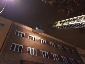 Ze střech v Olomouci, Přerově a Litovli hasiči odstraňovali rampouchy. Riziko poroste, přijde obleva