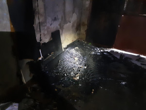 Na Štědrý den hasiči likvidovali požár kuchyně v Tučíně. V Drahotuších auto narazilo do domu