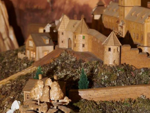 VIDEO: Rozhledna na Pradědu, zvonička v Rudolticích. Unikátní betlém z Mohelnice je přístupný až do Třech králů