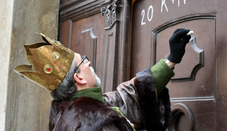 Tříkrálová sbírka je tady, i podvodníky láká, pozor na to