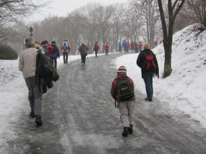 TIP NA VÍKEND: Tradiční Novoroční výstup na Helfštýn každoročně přiláká tisíce turistů. Koná se již zítra
