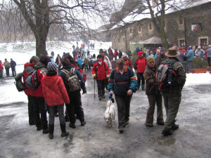TIP NA VÍKEND: Tradiční Novoroční výstup na Helfštýn každoročně přiláká tisíce turistů. Koná se již zítra