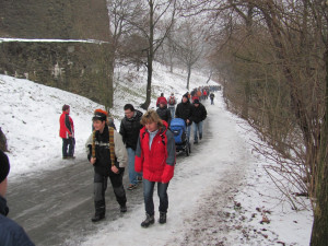 TIP NA VÍKEND: Tradiční Novoroční výstup na Helfštýn každoročně přiláká tisíce turistů. Koná se již zítra