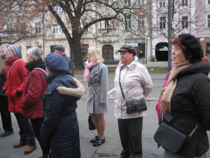 Účastníci poslední podzimní promenády