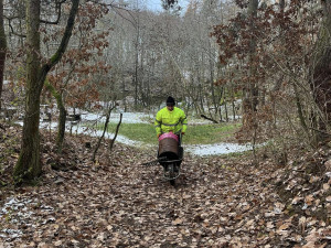 Úklid a opravy po vandalech jsou občas únavné, říká zakladatel Hanáckých stezek. Oblíbily si je už tisíce lidí