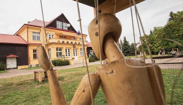 Kraj plánuje poslat miliony do divadel, Flharmonie i Archeoparku