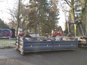 Do Šneka v olomouckém parku se pustily bagry. Roky přitahoval vandaly i narkomany