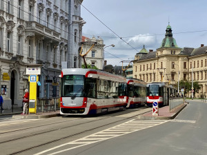 Cestující v Olomouci si zvykají na elektronické jízdné. Online nákupy se už blíží k polovině