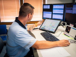 Policie ČR nabízí jistotu platu a místa mužům a ženám v produktivním věku