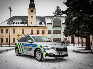Policie ČR nabízí jistotu platu a místa mužům a ženám v produktivním věku