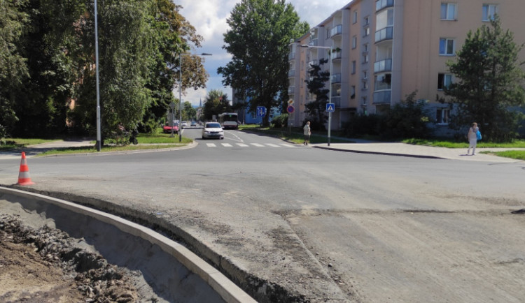 Část olomoucké třídy Svornosti prošla loni opravou, letos je v plánu další etapa