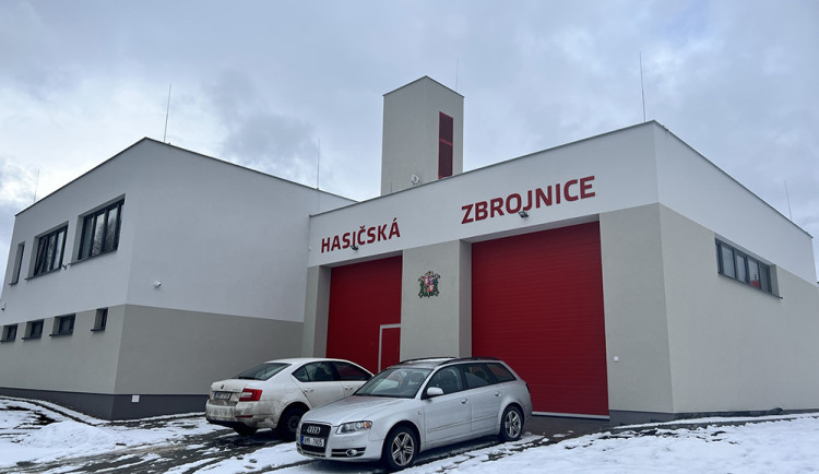 Dobrovolní hasiči z Jeseníku vyhlížejí stěhování. Moderní zbrojnice je hotová