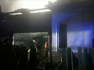 Sedm jednotek hasičů likvidovalo požár stavení na Šumpersku. Škoda přesáhne milion