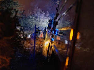 Další požár v zahrádkářské kolonii. Olomoučtí hasiči znovu vyjížděli k hořící chatce