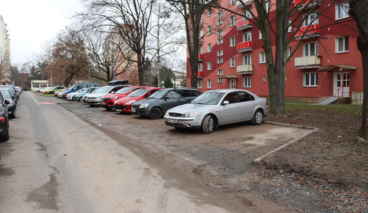 Na opravu parkovišť bude Přerov žádat o dotaci z Operačního programu životního prostředí