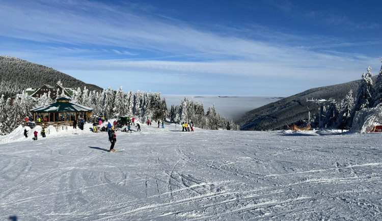 327450247_581465683800887_5284948930467258545_n