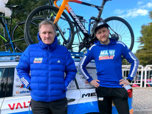 Trenéři. Jiří Kaňkovský st. (vlevo) a Jiří Kaňkovský ml. povedou svůj tým do další silničářské sezóny.