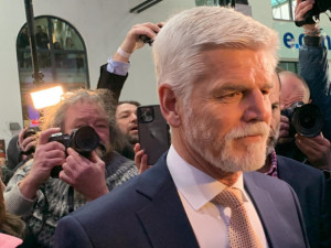 Petr Pavel je novým prezidentem. Andreje Babiše porazil o milion hlasů