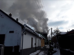 Hasiče v kraji zaměstnaly požáry domů. Hořelo na Mohelnicku i u Olomouce
