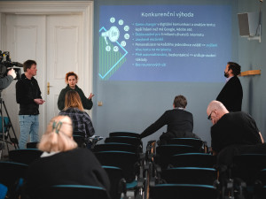 Olomoučtí vědci dokážou rozborem textu určit osobnost autora. Převratnou novinku už eviduje patentový úřad USA