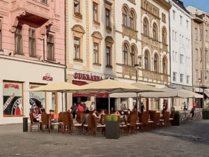 Předzahrádky v centru Olomouce čeká proměna. Restauratérům pomohou městské dotace