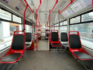 Olomoucká tramvaj dostala vyhřívané sedačky. Podnik plánuje instalaci i do dalších vozů