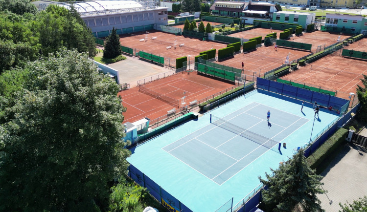 Prostějov chce dát 3,5 miliony na stavbu tenisové haly. Bude i pro veřejnost, ubezpečuje radnice
