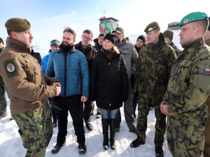Na obranu proti ruské agresi se na Libavé cvičí dvě desítky žen z Ukrajiny. Budou i u bojových jednotek