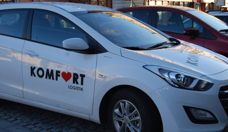 Tisíce jízd s příspěvkem. Náklady na taxi pro seniory v Prostějově znatelně narostly