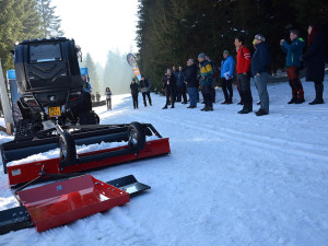 Nová čtyřkolka se během křtu zapojila i do záchranné akce