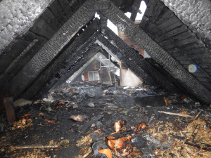 V Bedřichově na Šumpersku hořela střecha a podkroví rodinného domu, škoda bude přes milion
