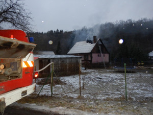 V Bedřichově na Šumpersku hořela střecha a podkroví rodinného domu, škoda bude přes milion