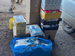 Student olomouckých práv vozí pomoc vojákům na Ukrajinu. Chystá i hygienický kamion