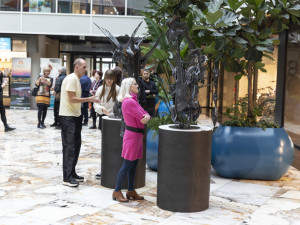 Jan Dostál otevřel v Olomouci svou zatím nejrozsáhlejší výstavu s názvem Space Rotation