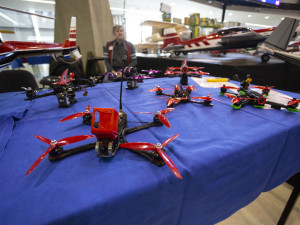 Noční vidění, drony i bitvy lodí. Interaktivní modelářská výstava ovládne olomoucké výstaviště