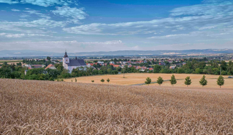 Smělý plán Slatinic. Obec chce k fotovoltaice přidat i bioplynku a malou přečerpávací elektrárnu