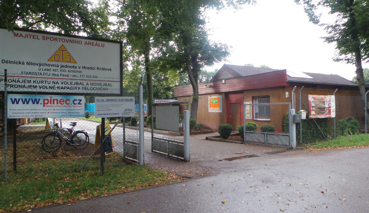 Na tenisové kurty se bude v Hradci přijíždět po nové cestě