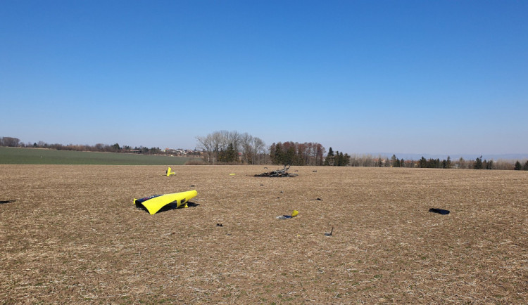 Při pádu ultralehkého vrtulníku u Olomouce zemřel jedenasedmdesátiletý muž