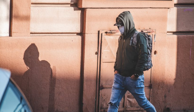 size3-16780961691326-2-dusevni-zdravi-mladych-dospelych-vazne-ovlivnila-pandemie-uvadi-pruzkum