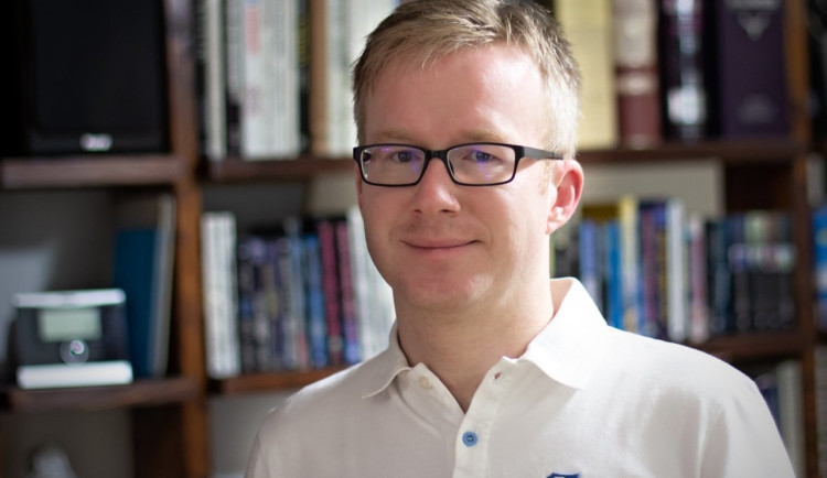 size3-16783103550866-2-antibiotika-jsou-nenahraditelna-ale-ztraci-ucinky-rika-lekar-jan-strojil