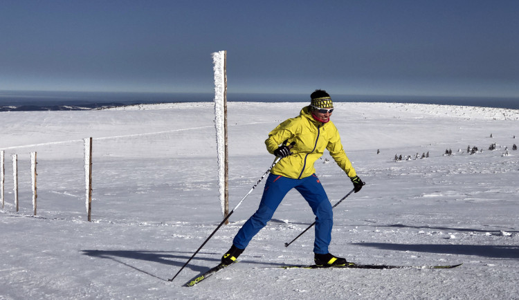 Běžky jsou stále ve hře, v Krkonoších jsou desítky kilometrů vysněžených stop