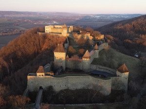 Brzký start sezony přilákal na hrady v Olomouckém kraji stovky návštěvníků
