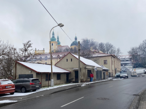 Z džungle krásná příroda s kavárnou. Projekt Otevřeme zahradu chce pomoct hospicu i komunitě