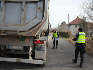 Razie na nákladní vozidla na Jesenicku dopadla neslavně. Padesát kontrol, čtyřiadvacet přestupků