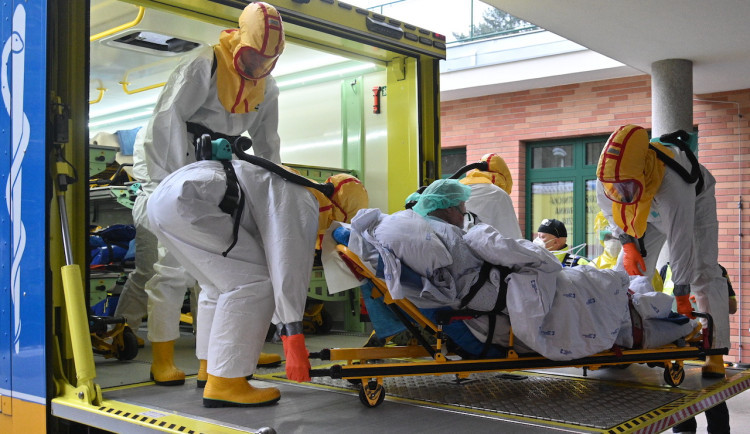 size3-16790751669805-60-lide-s-nadvahou-zvladaji-onemocneni-covidem-hur-zjistili-brnensti-vyzkumnici