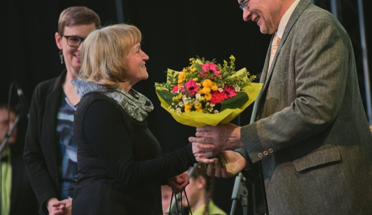 Hradec Králové ocenil kantorské osobnosti roku, lovil ve školkách i na Střezině