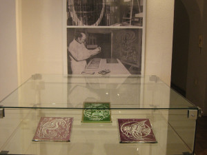 Výtvarník Bohumil Sekanina by se letos dožil sto let. Jeho skleněné obrazy byly často inspirovány hudbou