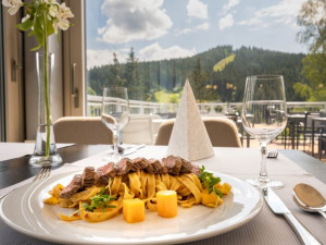 Klid, wellness a jarní Beskydy. Odpočiňte si ve Spa hotelu Lanterna